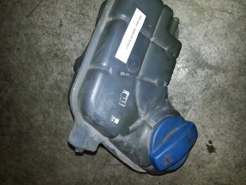 Vaschetta liquido radiatore per Audi A4 2.0 benz del 2004