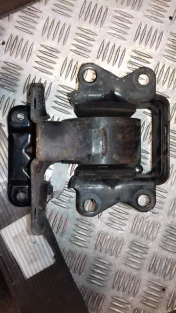 Supporto motore usato Hyundai Santa Fe 2.0 crd del 2001